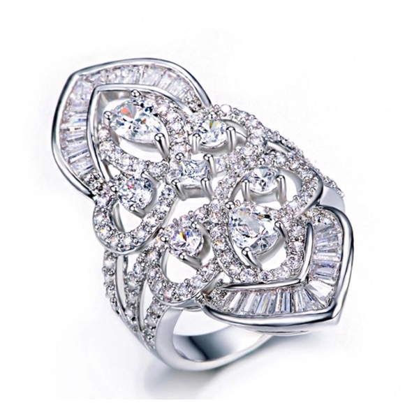 🎁 Swarovski Crystals The Elana .925 Sterling Silver Statement Ring - Picture 3 of 5